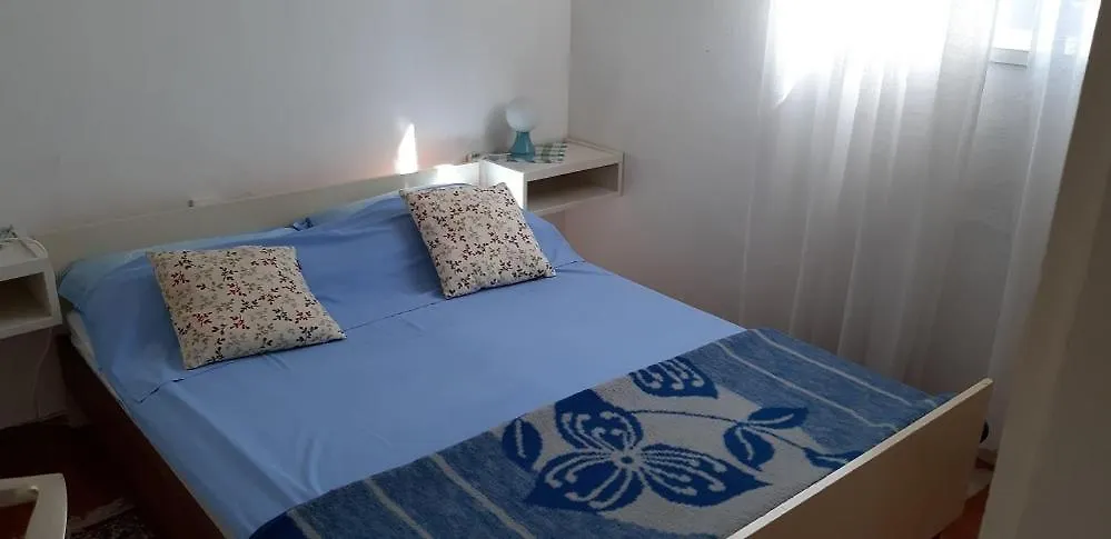 Oleander Apartments Selce Croatia